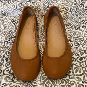 BNWOB Tieks Camel